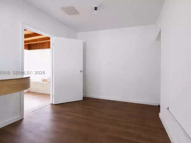 Продажа дома по адресу 915 SW 9th Ct - фото 9265117
