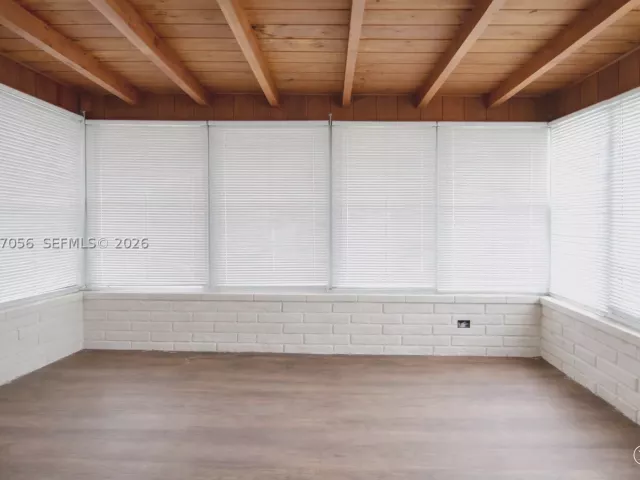 Продажа дома по адресу 915 SW 9th Ct - фото 9265118