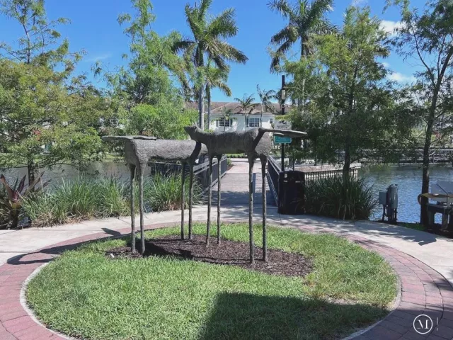 Продажа дома по адресу 259 SW 7TH Street - фото 9262884