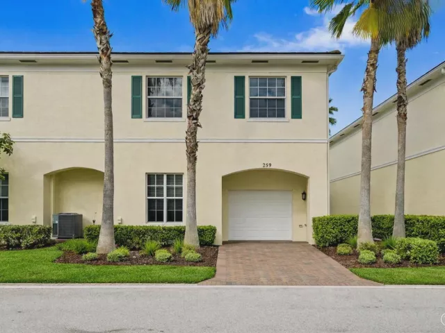 Продажа дома по адресу 259 SW 7TH Street - фото 9262870