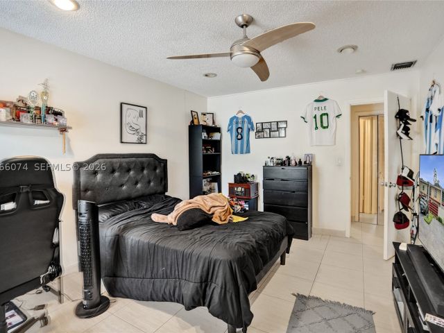 Продажа дома по адресу 3003 Lakewood Ln - фото 9158318