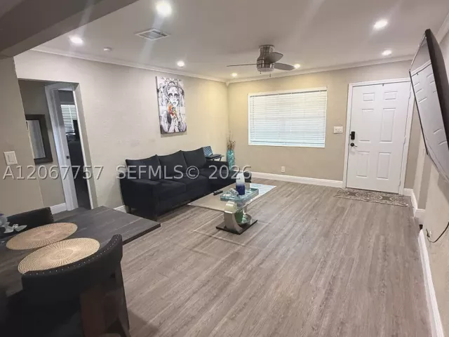 Продажа дома по адресу 2411 Wiley St - фото 9286622