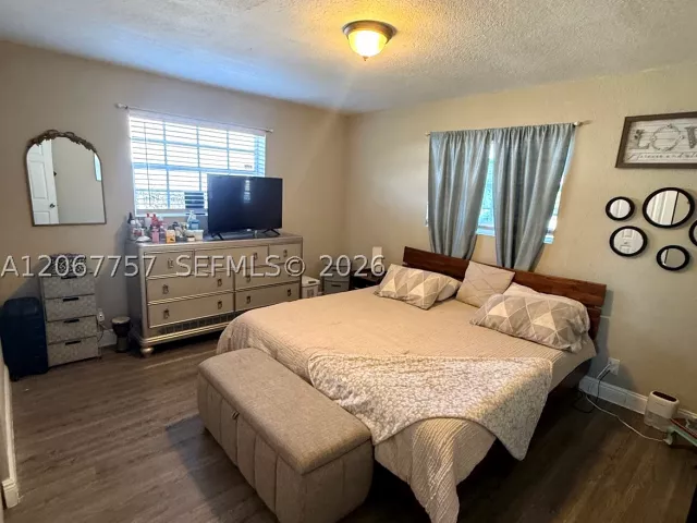 Продажа дома по адресу 2411 Wiley St - фото 9286627