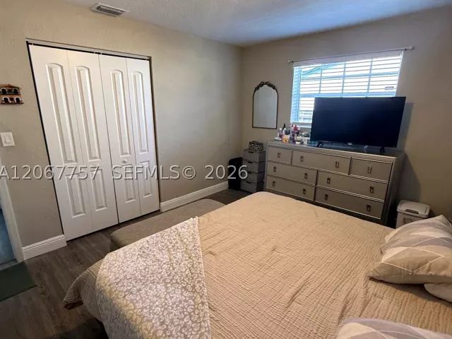 Продажа дома по адресу 2411 Wiley St - фото 9286628