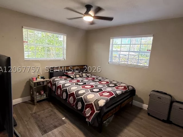 Продажа дома по адресу 2411 Wiley St - фото 9286632