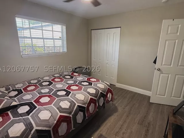 Продажа дома по адресу 2411 Wiley St - фото 9286634