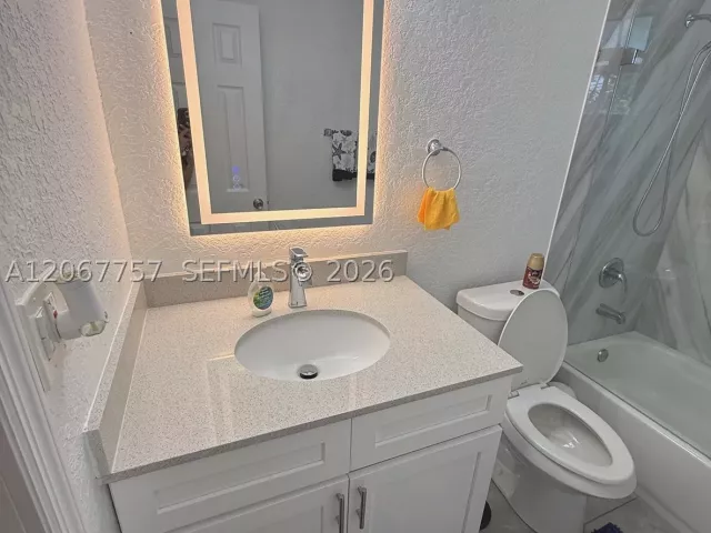 Продажа дома по адресу 2411 Wiley St - фото 9286637