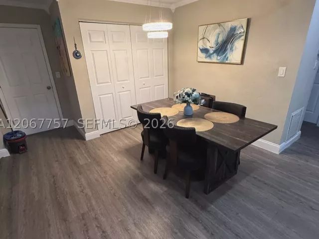 Продажа дома по адресу 2411 Wiley St - фото 9286639