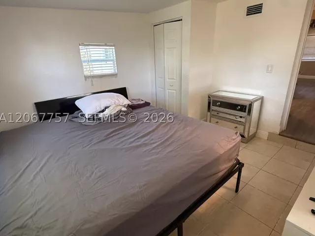 Продажа дома по адресу 2411 Wiley St - фото 9286645