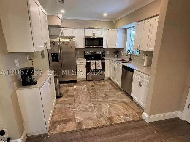 Продажа дома по адресу 2411 Wiley St - фото 9286646