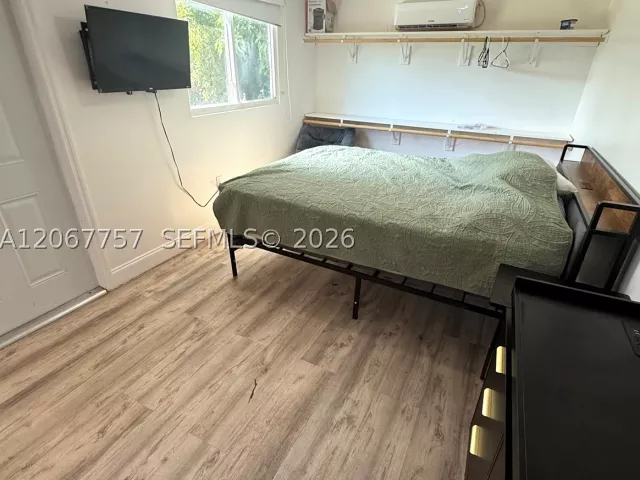 Продажа дома по адресу 2411 Wiley St - фото 9286656