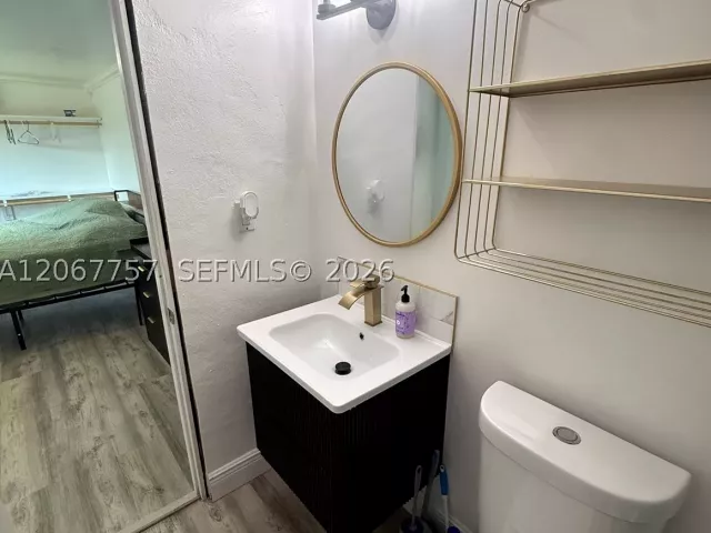 Продажа дома по адресу 2411 Wiley St - фото 9286662