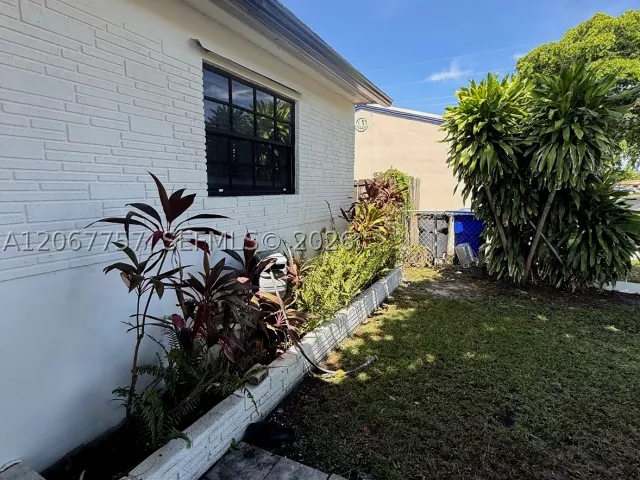 Продажа дома по адресу 2411 Wiley St - фото 9286618