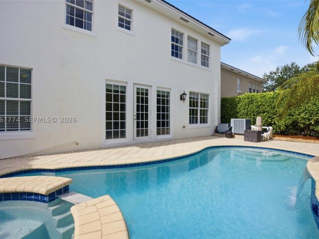 Продажа дома по адресу 1419 SW 21st Ct - фото 9249725
