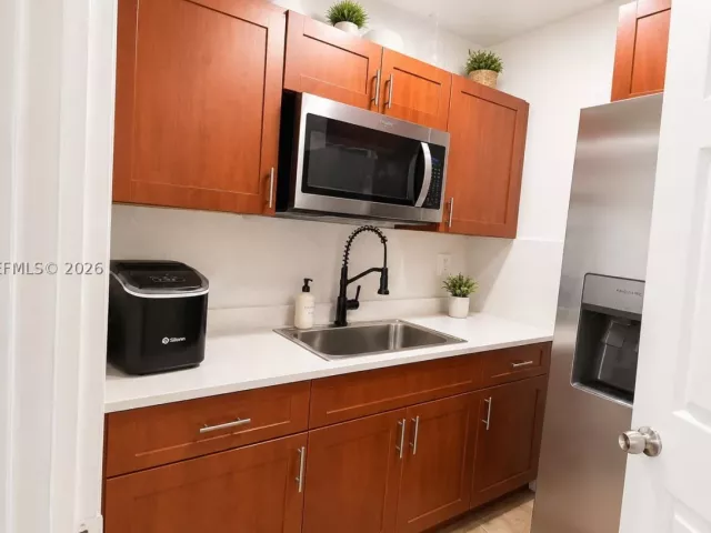 Продажа дома по адресу 12400 SW 184th St - фото 9271847