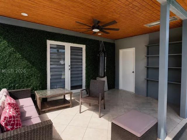 Продажа дома по адресу 12400 SW 184th St - фото 9271838