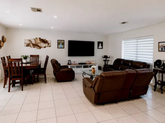 Продажа дома по адресу 12400 SW 184th St - фото 9271840