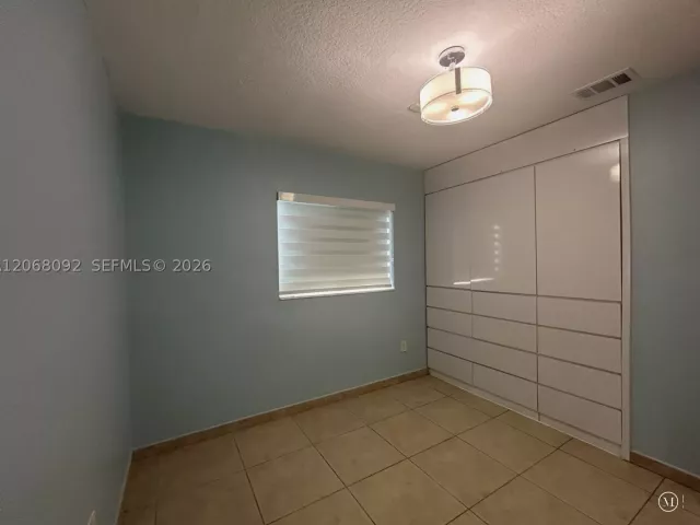 Продажа дома по адресу 6202 SW 107th Ave - фото 9196005