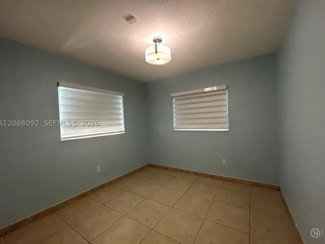 Продажа дома по адресу 6202 SW 107th Ave - фото 9196007
