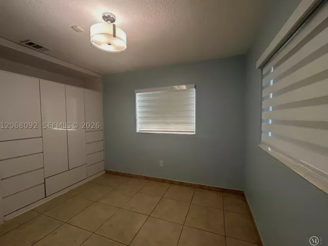 Продажа дома по адресу 6202 SW 107th Ave - фото 9196009