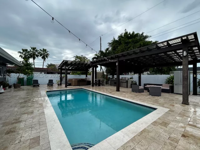 Продажа дома по адресу 6202 SW 107th Ave - фото 9196017