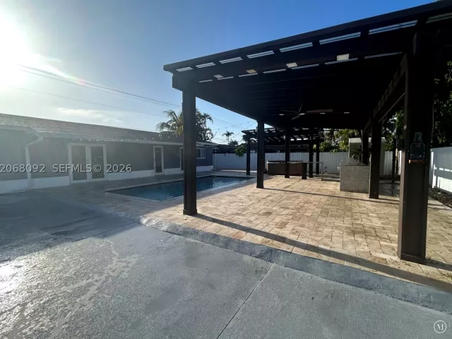 Продажа дома по адресу 6202 SW 107th Ave - фото 9195985