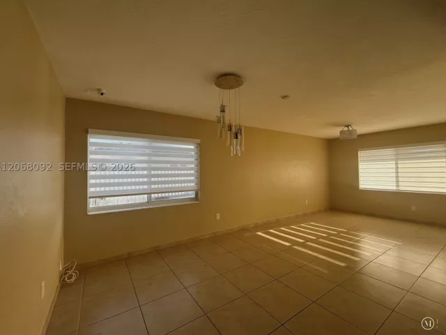 Продажа дома по адресу 6202 SW 107th Ave - фото 9195993