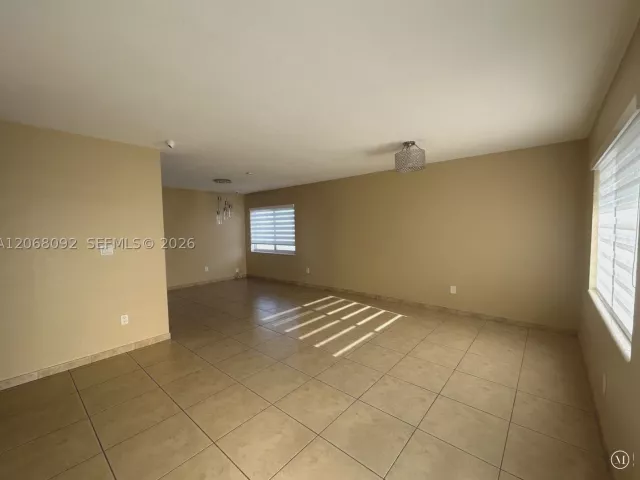 Продажа дома по адресу 6202 SW 107th Ave - фото 9195995