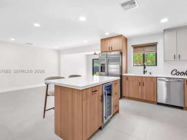Продажа дома по адресу 2840 SW 5th St - фото 9266836