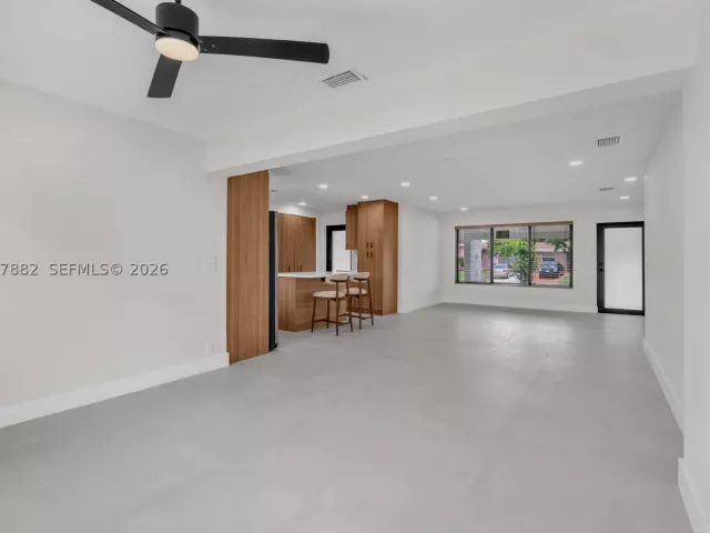 Продажа дома по адресу 2840 SW 5th St - фото 9266838