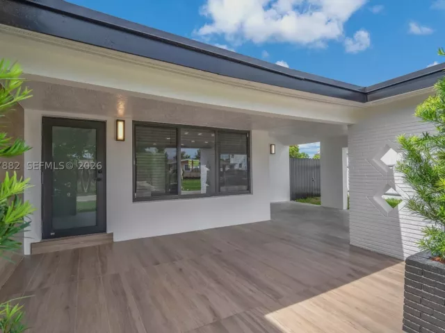Продажа дома по адресу 2840 SW 5th St - фото 9266828
