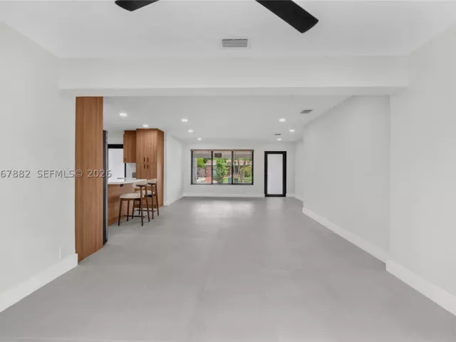 Продажа дома по адресу 2840 SW 5th St - фото 9266830