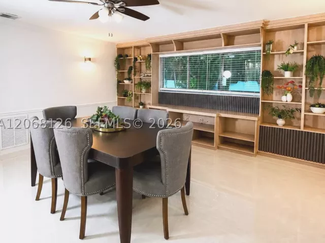 Продажа дома по адресу 11351 SW 26th St - фото 9204118