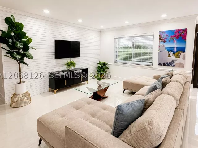 Продажа дома по адресу 11351 SW 26th St - фото 9204090