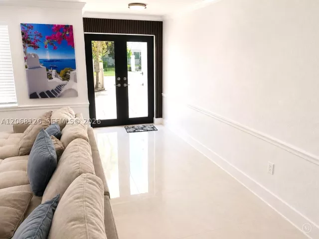 Продажа дома по адресу 11351 SW 26th St - фото 9204094