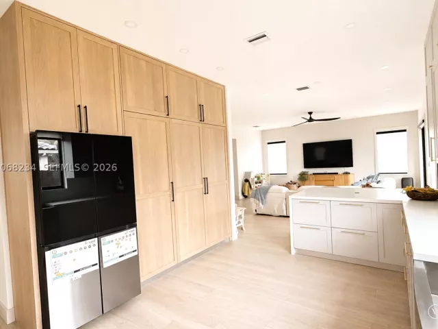 Продажа дома по адресу 1820 SW 154th Ave - фото 9280029
