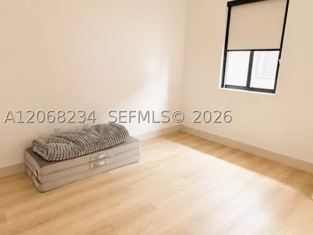 Продажа дома по адресу 1820 SW 154th Ave - фото 9280040