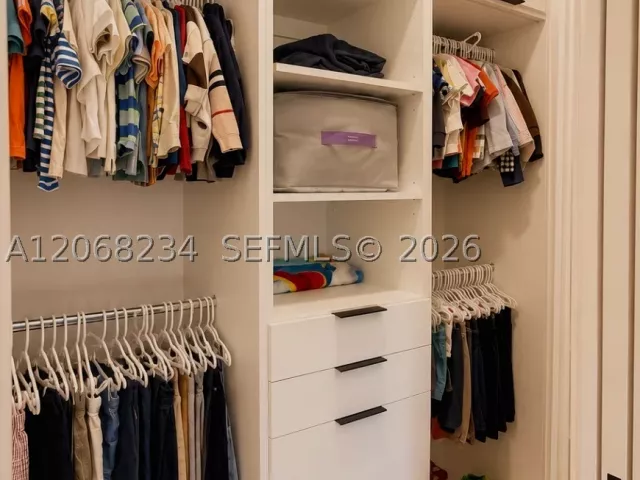 Продажа дома по адресу 1820 SW 154th Ave - фото 9280046