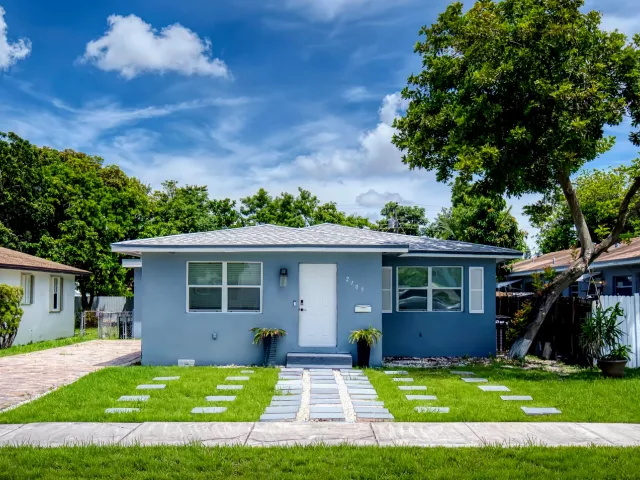 Продажа дома по адресу 2709 Dewey Street - фото 9284485