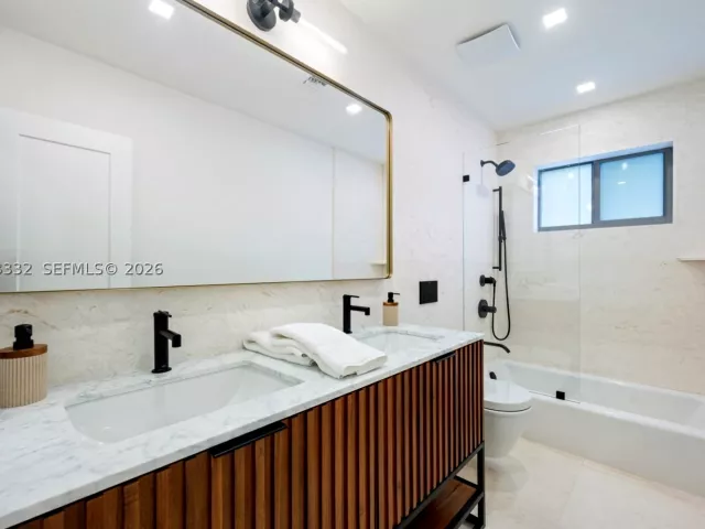 Продажа дома по адресу 2273 Bayview Ln - фото 9280354