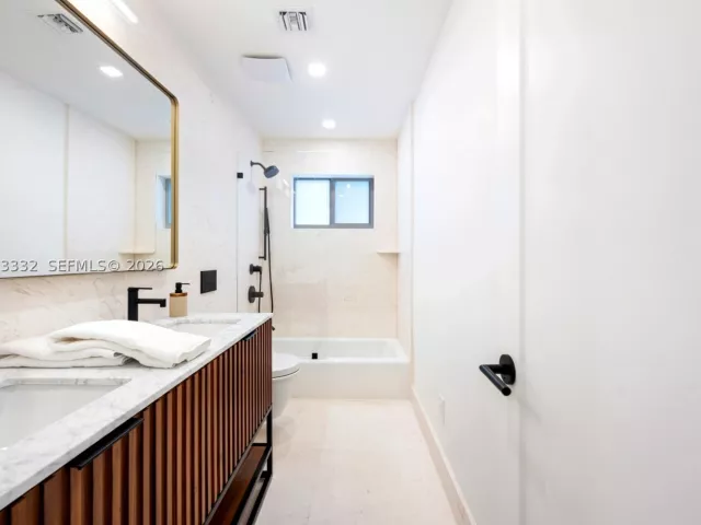 Продажа дома по адресу 2273 Bayview Ln - фото 9280355