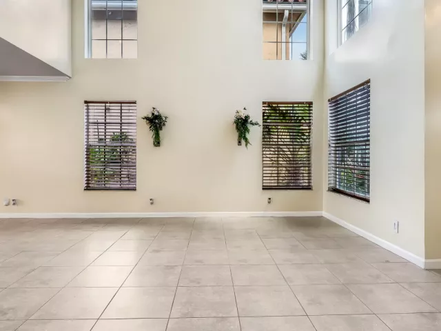 Продажа дома по адресу 23329 TREELINE Drive - фото 9281268
