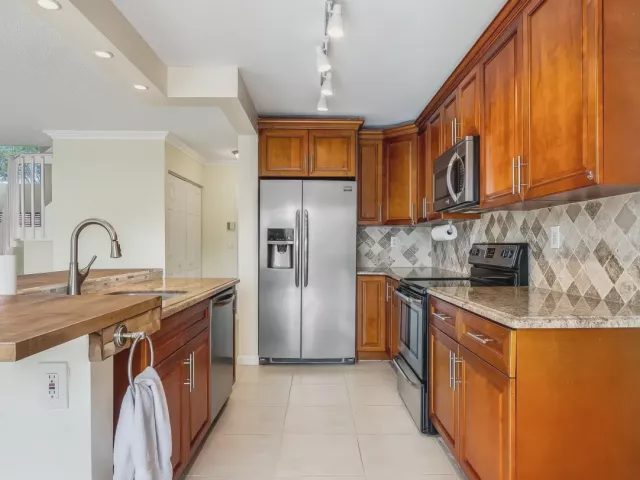 Продажа дома по адресу 23329 TREELINE Drive - фото 9281276