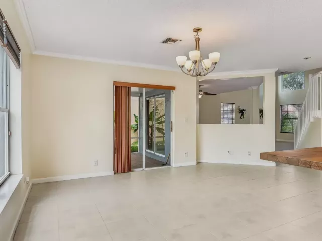 Продажа дома по адресу 23329 TREELINE Drive - фото 9281278