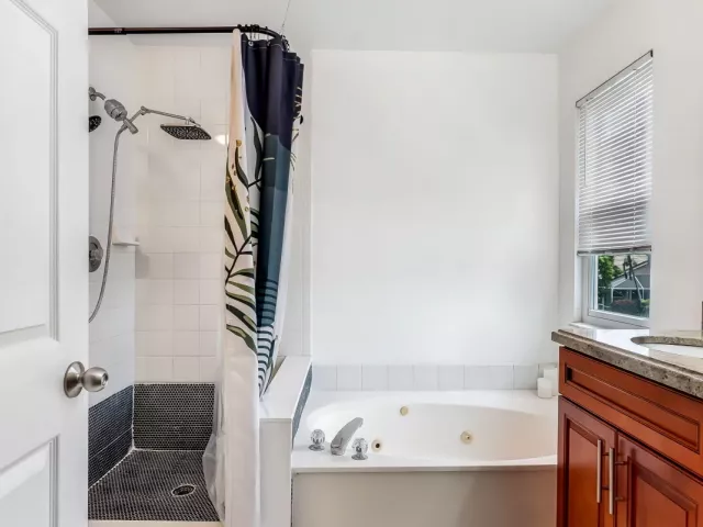 Продажа дома по адресу 23329 TREELINE Drive - фото 9281287