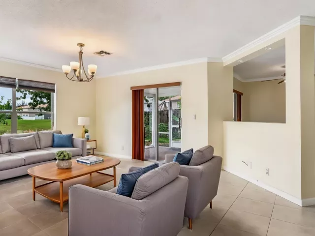 Продажа дома по адресу 23329 TREELINE Drive - фото 9281256