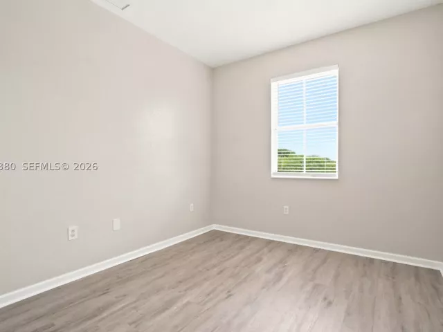 Продажа дома по адресу 3710 NE 22nd Pl - фото 9235644