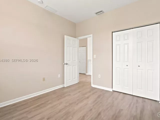 Продажа дома по адресу 3710 NE 22nd Pl - фото 9235647