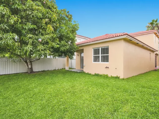 Продажа дома по адресу 3710 NE 22nd Pl - фото 9235664