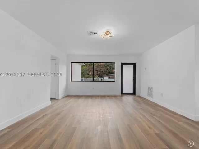 Продажа дома по адресу 14545 Garden Dr - фото 9266189